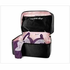 NEW Victoria’s Secret bra and panty travel case